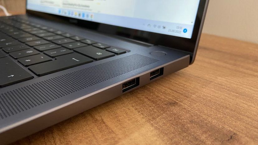 Huawei Matebook 16S review - 2022 model 3 Huawei Matebook 16S Fingerprint